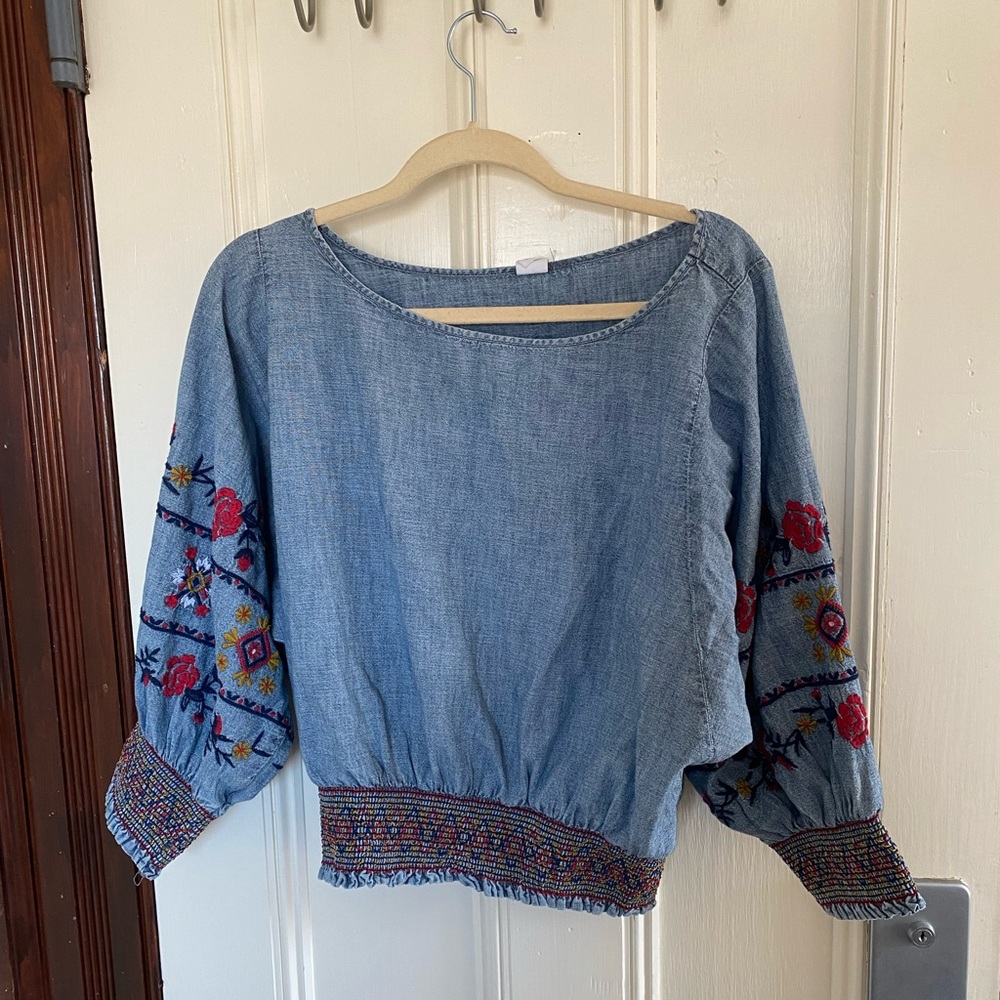 GAP embroidered light denim shirt